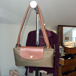 LONGCHAMP! Camo green longchamp bag size medium!